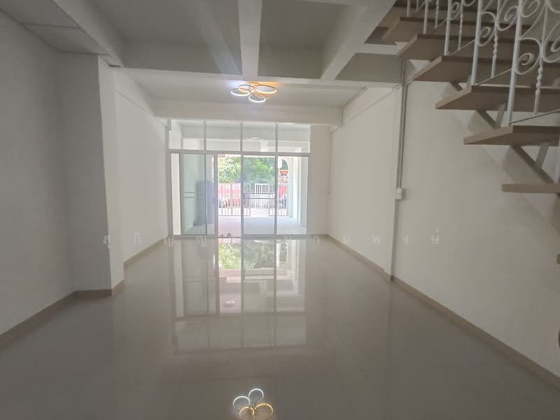 For Sale - Townhouse for sale, Wang Thong Thani, Rangsit, Lam Luk Ka, Khlong 1 (near Zeer Rangsit), Pathum Thani