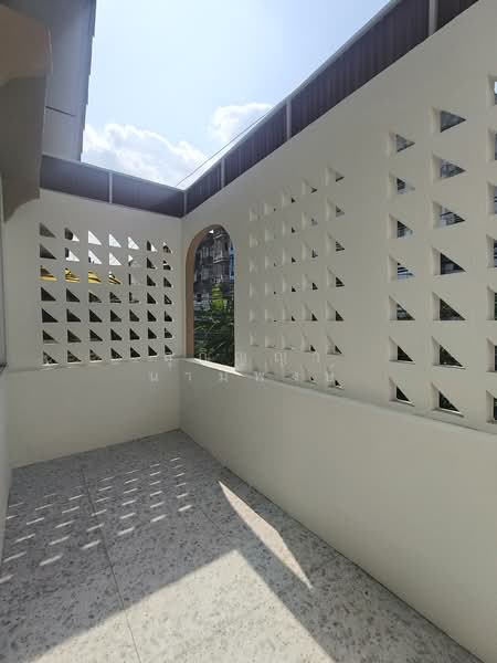 For Sale - Townhouse for sale, Wang Thong Thani, Rangsit, Lam Luk Ka, Khlong 1 (near Zeer Rangsit), Pathum Thani