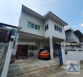 ขาย - 4 Bedrooms House for Sale in Sukhumvit, Bangkok near BTS Ekkamai (AA35364), กรุงเทพ