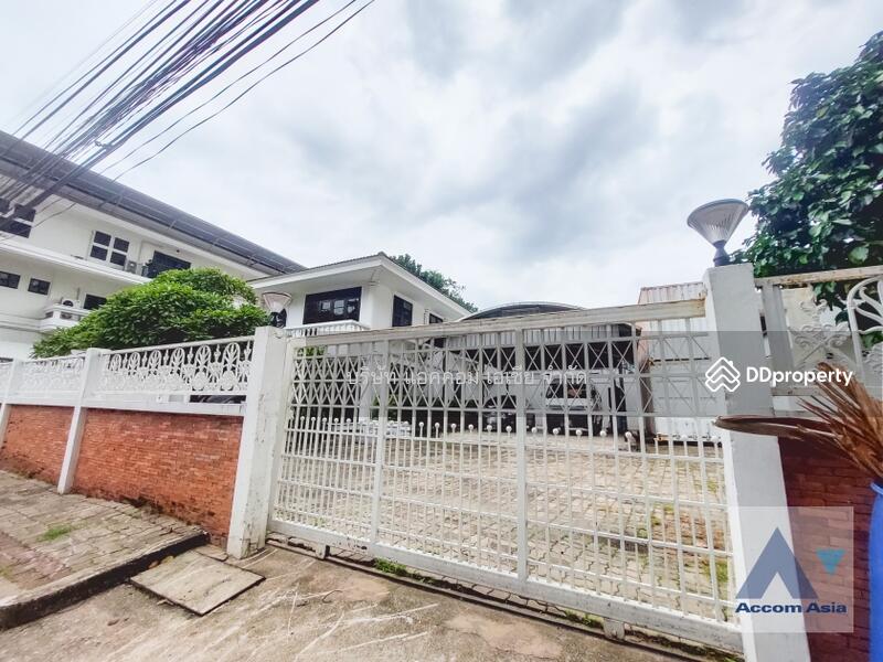ให้เช่า - Home Office | 3 Bedrooms House for Rent in Ratchadapisek, Bangkok near MRT Rama 9 (AA29838), กรุงเทพ