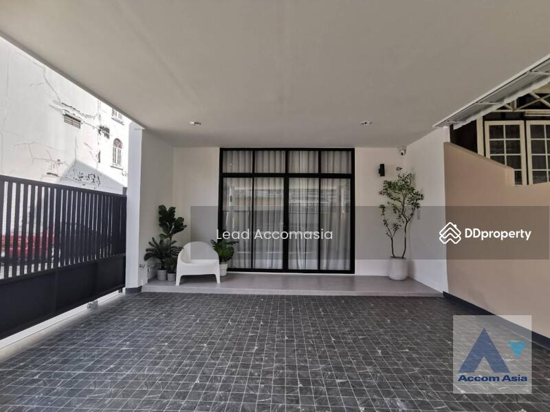 4 Bedrooms Townhouse for Sale and Rent in Sukhumvit, Bangkok near BTS Phra khanong (AA35303), กรุงเทพ, บางจาก, พระโขนง, กรุงเทพ, 245 ตร.ม., ทาวน์เฮ้าส์ ให้เช่า, โดย Accom Asia, 11203239 - DDproperty.com