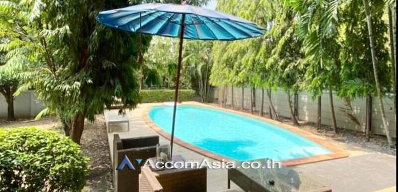 For Rent - 4 Bedrooms House for Rent in Sukhumvit, Bangkok near BTS Ekkamai (1710303), Bangkok