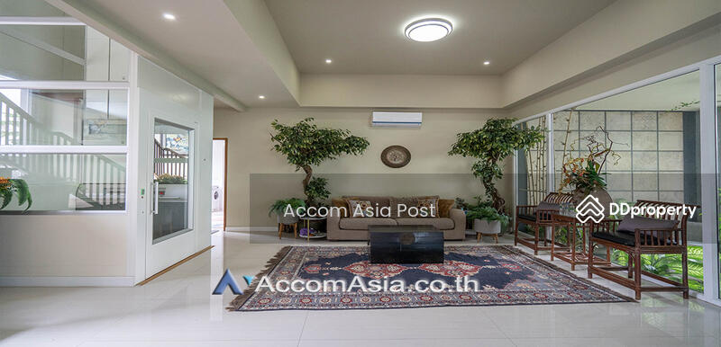 ขาย - House for Sale and Rent in Sukhumvit, Bangkok near BTS Ekkamai (AA19942), กรุงเทพ