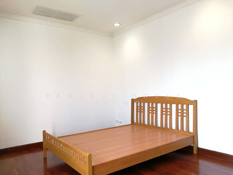 P.R. Home 3, Bangkok, 39-3 Soi Torsak, Khlong Tan Nua, Watthana, Bangkok, 3 Bedrooms, 300 sqm, Condo For Rent, by Bangkok House Living, 11204927 - DDproperty.com