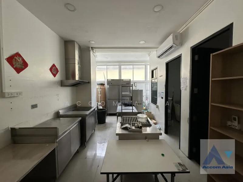 3 Bedrooms Townhouse for Sale and Rent in Sukhumvit, Bangkok near BTS Thong Lo (AA11213), Bangkok, Khlong Tan Nua, Watthana, Bangkok, 3 Bedrooms, 210 sqm, Townhouse For Sale, by Accom Asia, 11207002 - DDproperty.com