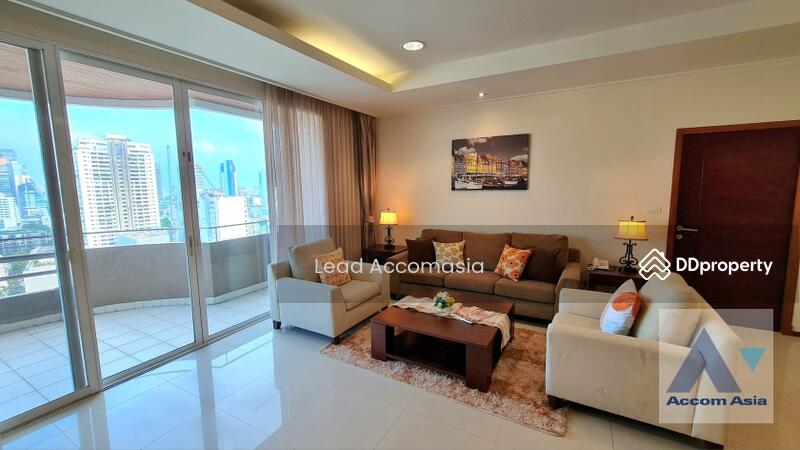 ให้เช่า - 3 Bedrooms Apartment for Rent in Sukhumvit, Bangkok near BTS Phrom Phong at Fully Furnished Suites, กรุงเทพ