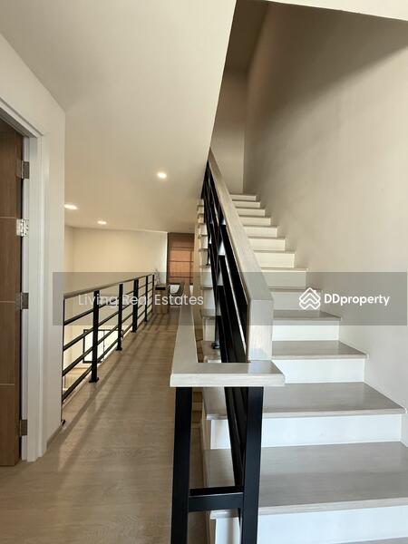 Altitude Kraf Bangna : อัลติจูด คราฟ บางนา, สมุทรปราการ, 159 หมู่ 12 ถนน เลียบคลองหลวงแพ่ง, บางแก้ว, บางพลี, สมุทรปราการ, 132 ตร.ม., ทาวน์เฮ้าส์ ให้เช่า, โดย Living Real Estates, 11208458 - DDproperty.com