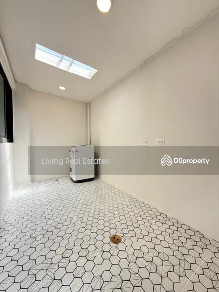 Altitude Kraf Bangna, Samut Prakan, 159 Moo 12, Liap Klong Luang Phaeng Road, Bang Kaeo, Bang Plee, Samut Prakan, 3 Bedrooms, 132 sqm, Townhouse For Rent, by Living Real Estates, 11208458 - DDproperty.com