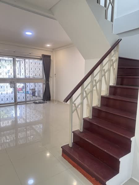 Poonsinh Thani 3, Bangkok, Rat Phatthana Road, Khlong Song Ton Nun, Lat Krabang, Bangkok, 2 Bedrooms, 100 sqm, Townhouse For Sale, by Khun Tuk, 11209913 - DDproperty.com