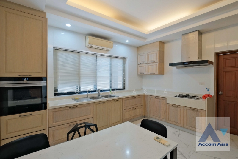 4 Bedrooms House for Rent in Sukhumvit, Bangkok near BTS Phra khanong (AA18616), Bangkok, Phra Kanong Nua, Watthana, Bangkok, 4 Bedrooms, 600 sqm, Single Detached House For Rent, by Accom Asia, 11211183 - DDproperty.com