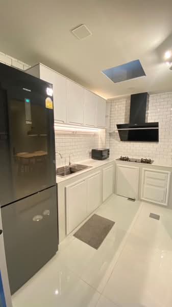 Golden Town Sukhumvit-Bearing Station, Samut Prakan, Soi Tesabansamrongtai 6, Sam Rong, Phra Pra Daeng, Samut Prakan, 3 Bedrooms, 106 sqm, Townhouse For Rent, by Ulaiwan Boonsiri, 11211517 - DDproperty.com