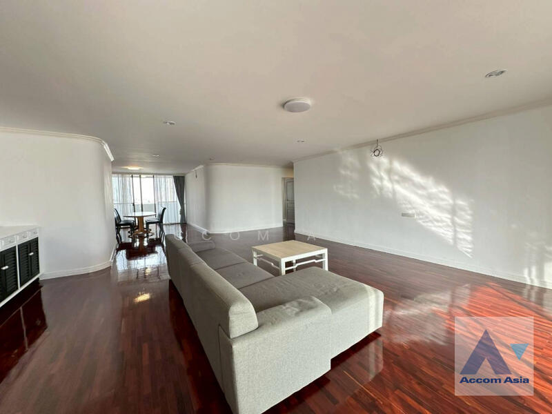 For Rent - 3 Bedrooms Apartment for Rent in Sukhumvit, Bangkok near BTS Thong Lo at Perfect For A Big Family, Bangkok