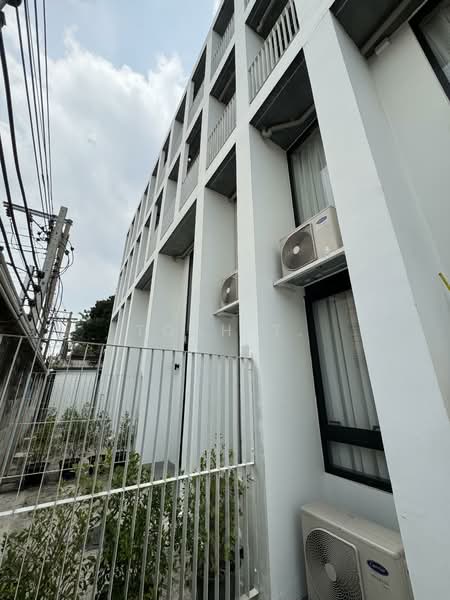ขายกิจการโรงแรม รัชดาภิเษก พระราม 9 : Hotel business for sale, Ratchadaphisek, Rama 9, Bangkok, Din Daeng, Din Daeng, Bangkok, , 1,050 sqm, Business For Sale, by TOAH T., 11213160 - DDproperty.com