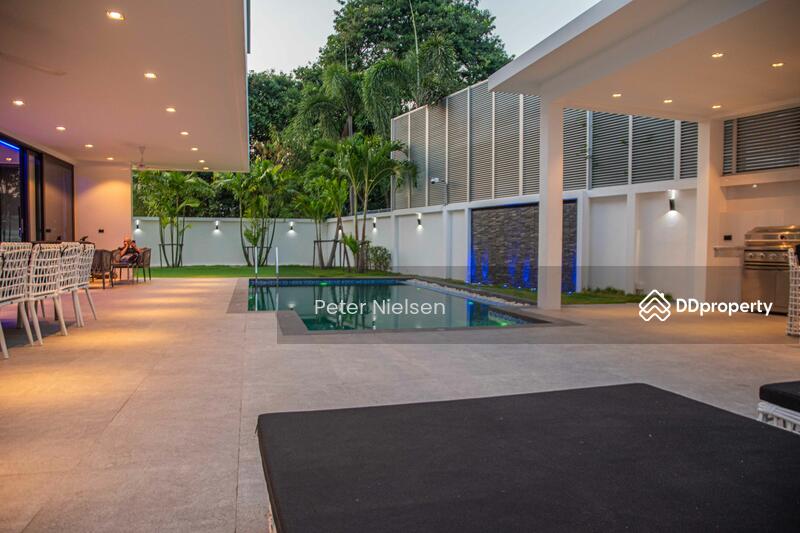 Luxury house on Pratumnak Hill, Pattaya, Chon Buri (Pattaya), Bang Lamung, Bang Lamung (Pattaya), Chon Buri (Pattaya), 5 Bedrooms, 650 sqm, Single Detached House For Sale, by Peter Nielsen, 11213658 - DDproperty.com