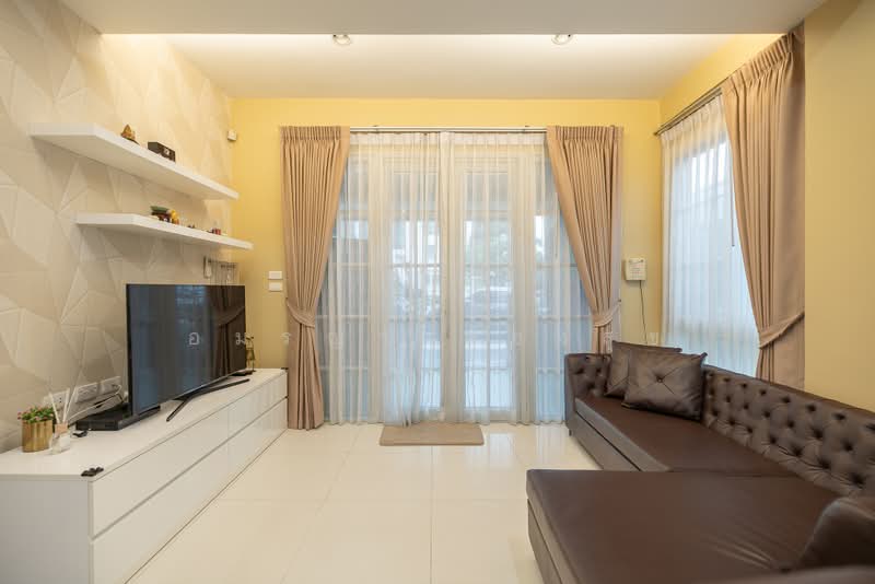 Bless Town Sukhumvit 50, Bangkok, Sukhumvit 50 Road, Phra Kanong, Khlong Toei, Bangkok, 3 Bedrooms, 290 sqm, Townhouse For Sale, by อมรญา ทองสุข, 11213846 - DDproperty.com