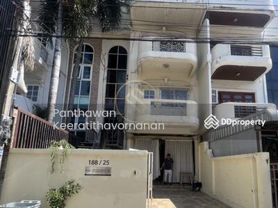 ขาย - ทาวน์โฮม 3ชั้น ซอยหมู่บ้านลาดพร้าว 84, กรุงเทพ