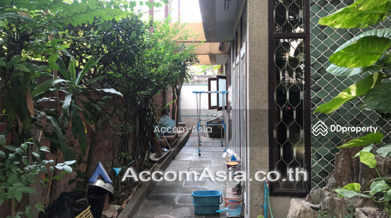 5 Bedrooms House for Sale in Sukhumvit, Bangkok near BTS Ekkamai (AA23830), Bangkok, Khlong Tan Nua, Watthana, Bangkok, 5 Bedrooms, 74 sqm, Single Detached House For Sale, by Accom Asia, 11216641 - DDproperty.com
