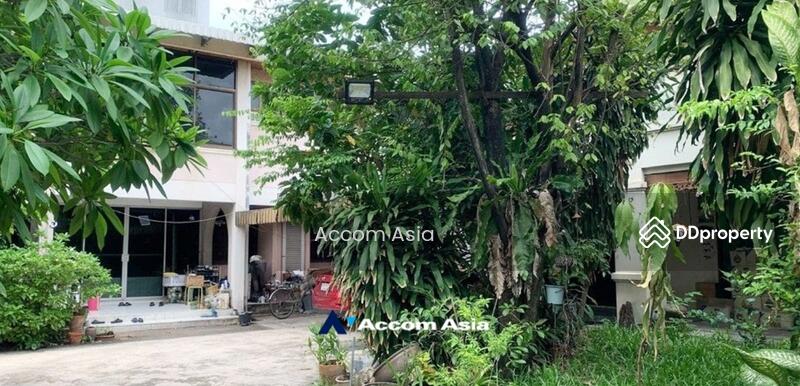 For Sale - 6 Bedrooms House for Sale in Sukhumvit, Bangkok near BTS Ekkamai (AA33545), Bangkok