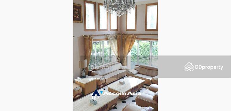 For Sale - 6 Bedrooms House for Sale in Sukhumvit, Bangkok near BTS Nana (AA33500), Bangkok