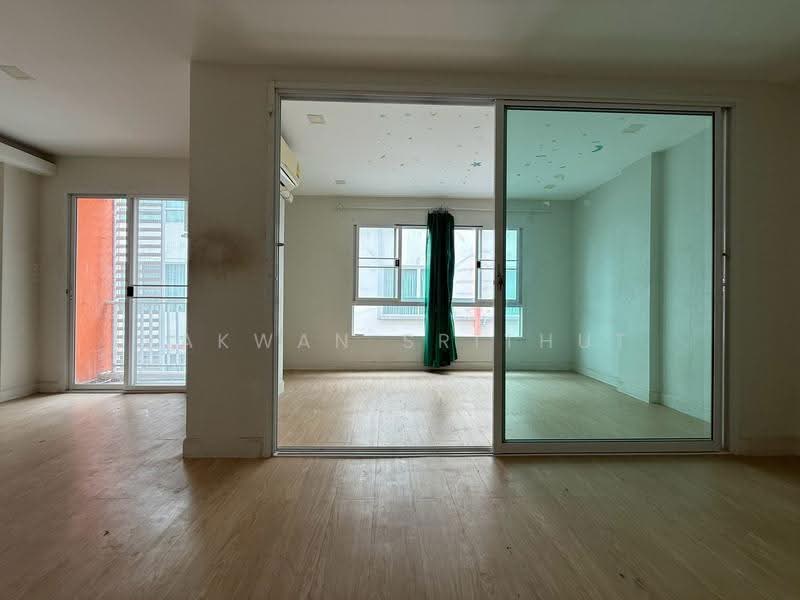 Modern Condo Kalapapruek-Kamnanmant : โมเดิร์น คอนโด กัลปพฤกษ์-กำนันแม้น, กรุงเทพ, ถนนเอกชัย, บางบอน, กรุงเทพ, 30 ตร.ม., คอนโด ขาย, โดย Pakwan Srithut, 11218010 - DDproperty.com