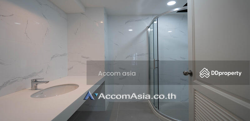 Royal Castle, Bangkok, Khlongtoei Nua, Watthana, Bangkok, 2 Bedrooms, 200 sqm, Condo For Rent, by Accom Asia, 11220823 - DDproperty.com
