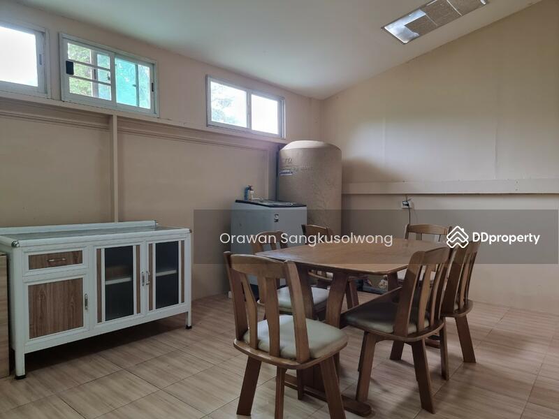 ทาวน์โฮม โกลเด้นทาวน์เกษตร-ลาดปลาเค้า, Bangkok, Anusaowari, Bang Khen, Bangkok, 4 Bedrooms, 150 sqm, Townhouse For Rent, by orawan sangkusolwong, 11222252 - DDproperty.com
