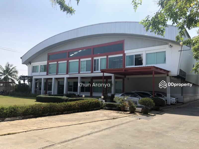 For Rent - Factory for sale or rent, 8 rai of land, building area 5,500 square meters with office., Nakhon Pathom