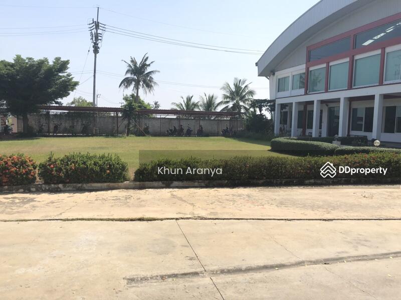 For Rent - Factory for sale or rent, 8 rai of land, building area 5,500 square meters with office., Nakhon Pathom