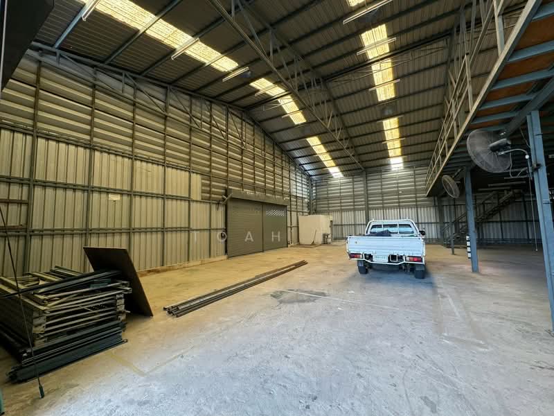 อาคารโกดังให้เช่า สุทธิสาร ห้วยขวาง : Warehouse building for rent Sutthisan Huai Khwang, Bangkok, Samsen Nok, Huai Khwang, Bangkok, , 460 sqm, Warehouse/Factory For Rent, by TOAH T., 11224735 - DDproperty.com