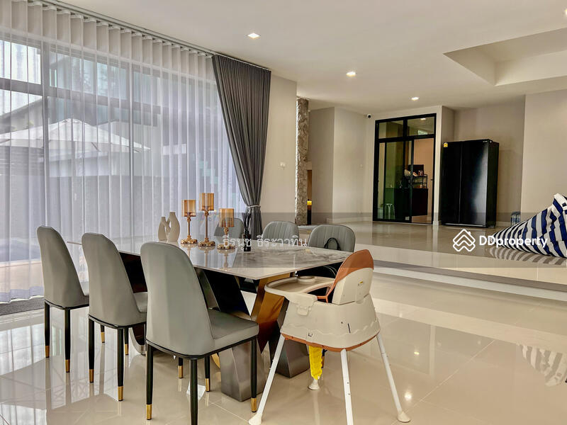 For Sale - 3-BR Luxury Pool Villa, Phahonyothin 56, Bangkok