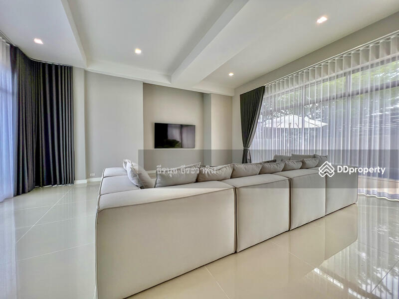 For Sale - 3-BR Luxury Pool Villa, Phahonyothin 56, Bangkok