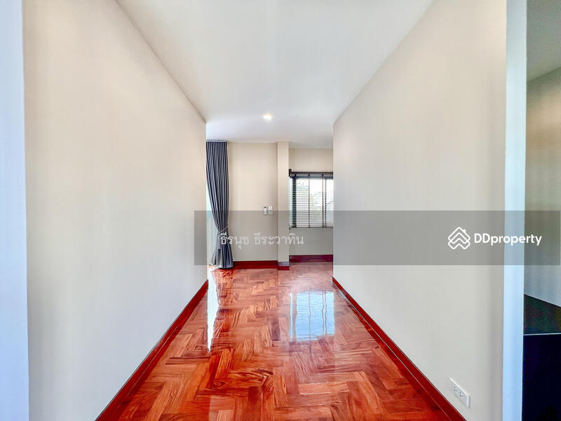 For Sale - 3-BR Luxury Pool Villa, Phahonyothin 56, Bangkok