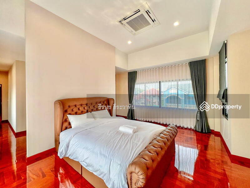 For Sale - 3-BR Luxury Pool Villa, Phahonyothin 56, Bangkok