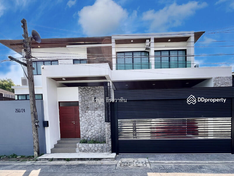 For Sale - 3-BR Luxury Pool Villa, Phahonyothin 56, Bangkok