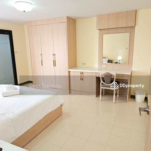 One bedroom with ensuite bathroom.