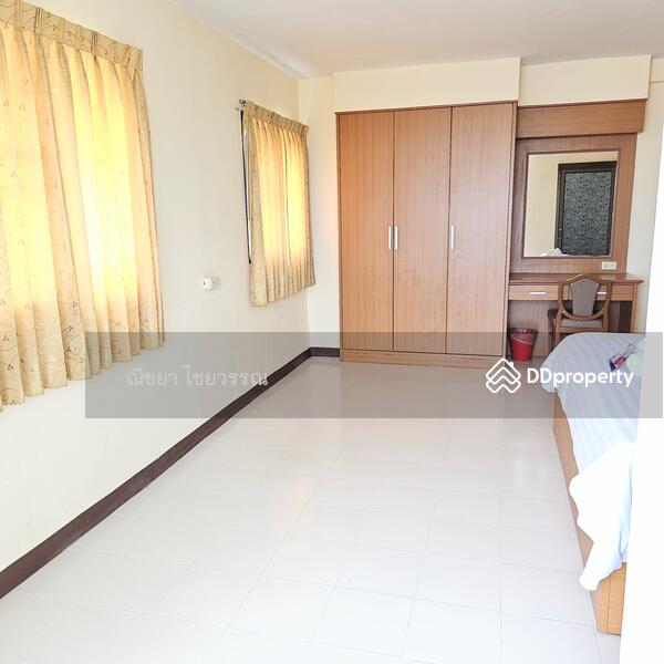 Omni Suites Aparts-Hotel, Bangkok, 25 Soi Srinakarin 9, Suan Luang, Bangkok, 2 Bedrooms, 86 sqm, Apartment For Rent, by ณิชยา ไชยวรรณ, 11228394 - 1st bedroom with large closest - DDproperty.com