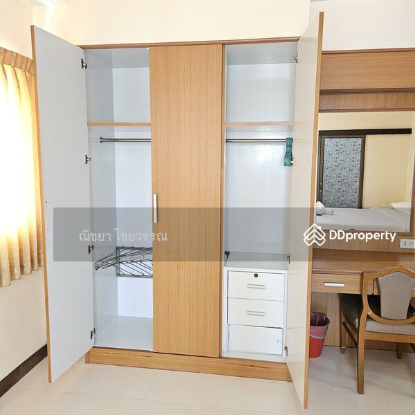 Omni Suites Aparts-Hotel : ออมนิ สวีท อพาร์ต-โฮเทล, กรุงเทพ, 25 ซอยศรีนครินทร์ 9, สวนหลวง, กรุงเทพ, 86 ตร.ม., อพาร์ทเมนท์ ให้เช่า, โดย ณิชยา ไชยวรรณ, 11228394 - 1st bedroom with large closet - DDproperty.com
