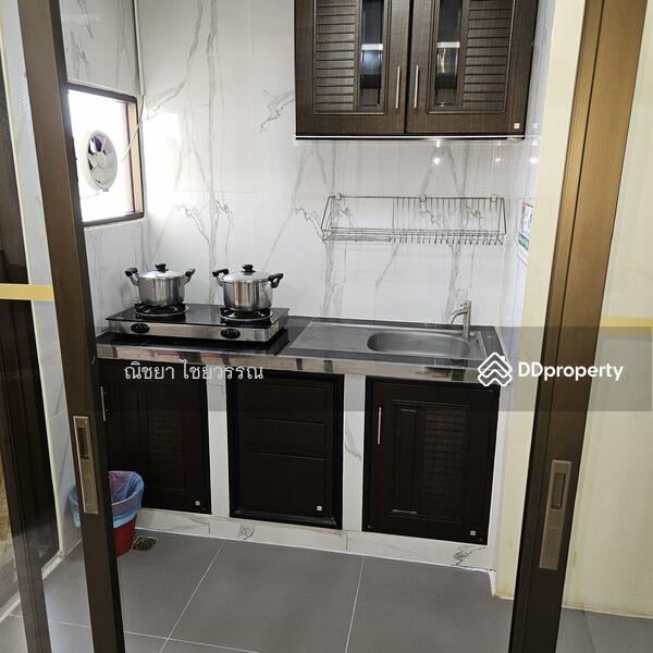 Omni Suites Aparts-Hotel : ออมนิ สวีท อพาร์ต-โฮเทล, กรุงเทพ, 25 ซอยศรีนครินทร์ 9, สวนหลวง, กรุงเทพ, 86 ตร.ม., อพาร์ทเมนท์ ให้เช่า, โดย ณิชยา ไชยวรรณ, 11228394 - Kitchen with stove gas and window fan ventilation. - DDproperty.com