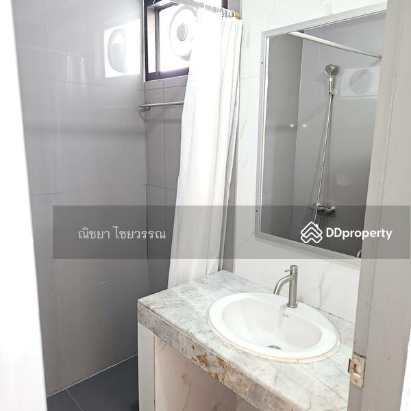 Omni Suites Aparts-Hotel : ออมนิ สวีท อพาร์ต-โฮเทล, กรุงเทพ, 25 ซอยศรีนครินทร์ 9, สวนหลวง, กรุงเทพ, 86 ตร.ม., อพาร์ทเมนท์ ให้เช่า, โดย ณิชยา ไชยวรรณ, 11228394 - 2nd bathroom with window ventilation. - DDproperty.com