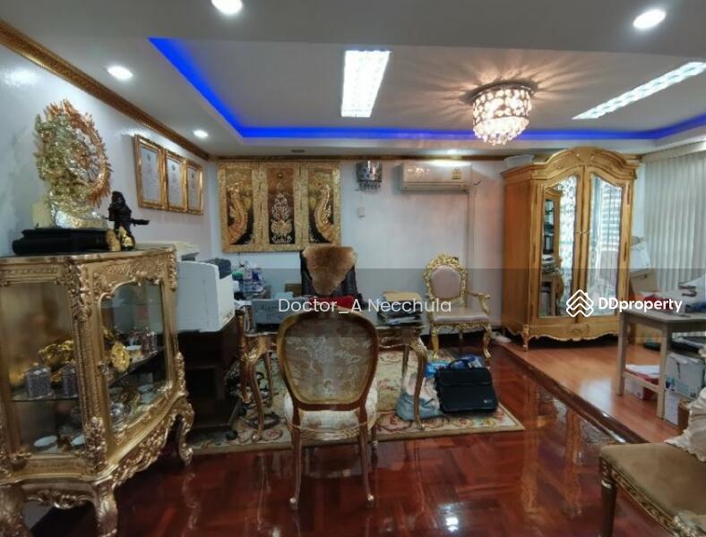 For Sale - Luxury Home Townhome Townhouse for Sale at Setsiri Rd Dusit District BKK 500meters near Subway train, Bangkok