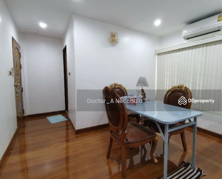 For Sale - Luxury Home Townhome Townhouse for Sale at Setsiri Rd Dusit District BKK 500meters near Subway train, Bangkok