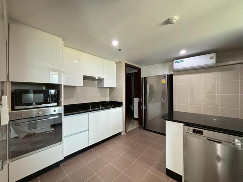 Insaf Tower, Bangkok, 26 Soi Sukhumvit 13, Bang Bon, Bang Bon, Bangkok, 3 Bedrooms, 234 sqm, Condo For Rent, by Bangkok House Living, 11230007 - DDproperty.com