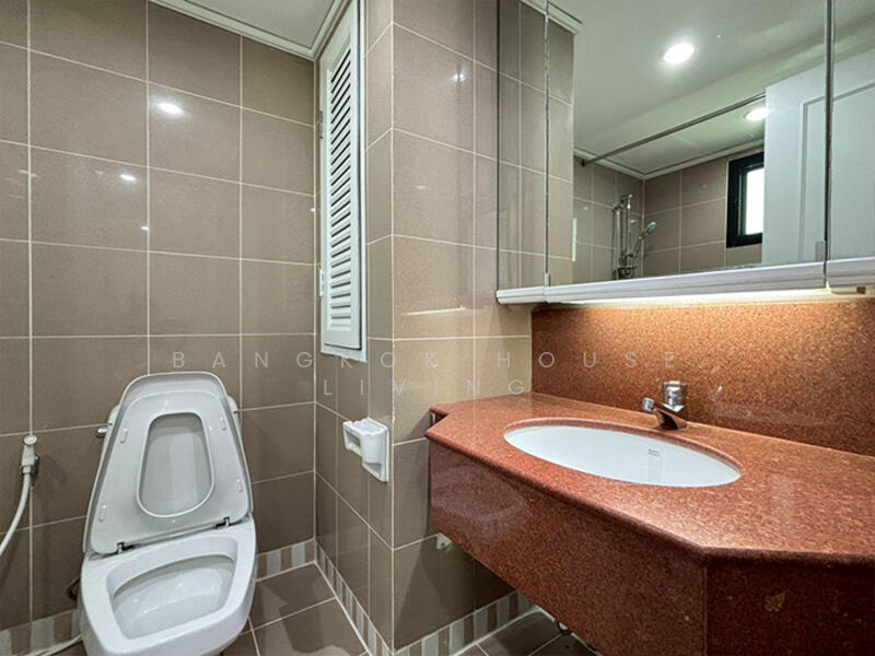 Insaf Tower, Bangkok, 26 Soi Sukhumvit 13, Bang Bon, Bang Bon, Bangkok, 3 Bedrooms, 234 sqm, Condo For Rent, by Bangkok House Living, 11230007 - DDproperty.com