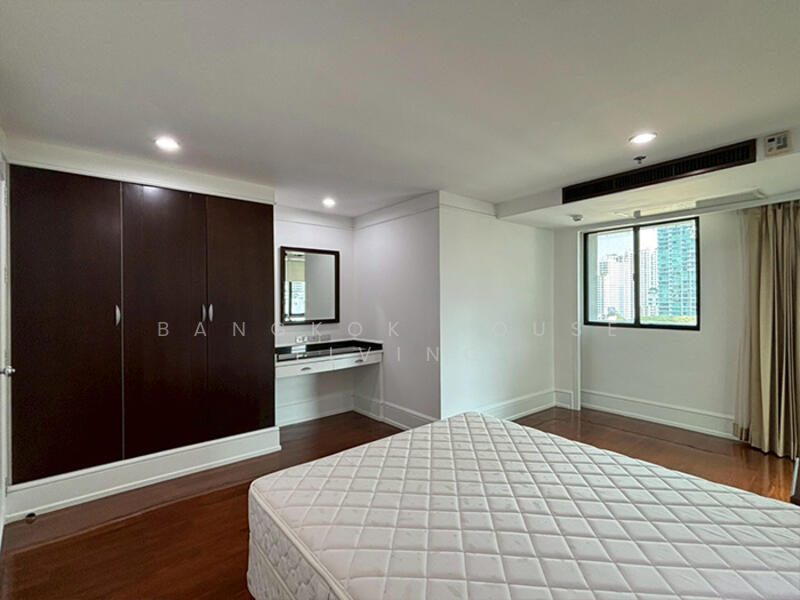 Insaf Tower, Bangkok, 26 Soi Sukhumvit 13, Bang Bon, Bang Bon, Bangkok, 3 Bedrooms, 234 sqm, Condo For Rent, by Bangkok House Living, 11230007 - DDproperty.com