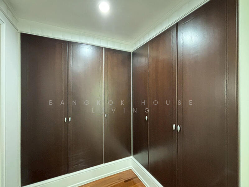 Insaf Tower, Bangkok, 26 Soi Sukhumvit 13, Bang Bon, Bang Bon, Bangkok, 3 Bedrooms, 234 sqm, Condo For Rent, by Bangkok House Living, 11230007 - DDproperty.com