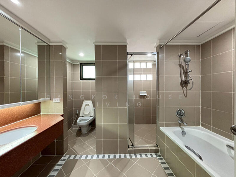 Insaf Tower : อินซาฟ ทาวเวอร์, กรุงเทพ, 26 ซอยสุขุมวิท 13, บางบอน, บางบอน, กรุงเทพ, 234 ตร.ม., คอนโด ให้เช่า, โดย Bangkok House Living, 11230007 - DDproperty.com