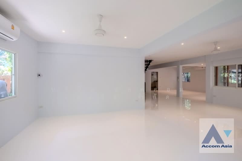 5 Bedrooms House for Rent in Ratchadapisek, Bangkok at Thai Village (AA31157), Bangkok, Bang Kapi, Huai Khwang, Bangkok, 5 Bedrooms, 360 sqm, Single Detached House For Rent, by บริษัท แอคคอม เอเซีย จำกัด, 11231015 - DDproperty.com