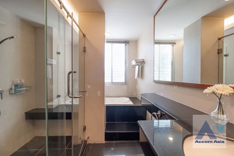 For Rent - Pet friendly | 3 Bedrooms Apartment for Rent in Silom, Bangkok near BTS Surasak at Easy to access, Bangkok