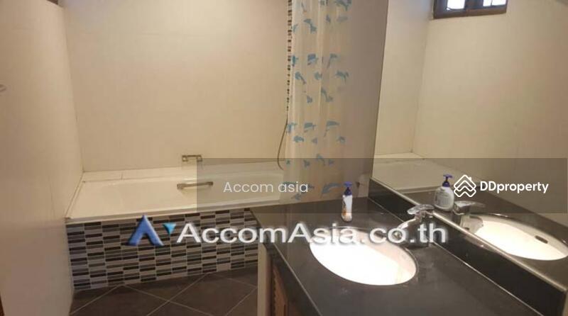 ให้เช่า - 3 Bedrooms Apartment for Rent in Sukhumvit, Bangkok near BTS Phrom Phong at Family Size Desirable, กรุงเทพ