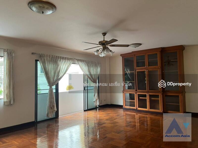 ให้เช่า - 1 Bedroom Townhouse for Rent in Sathorn, Bangkok (AA38491), กรุงเทพ